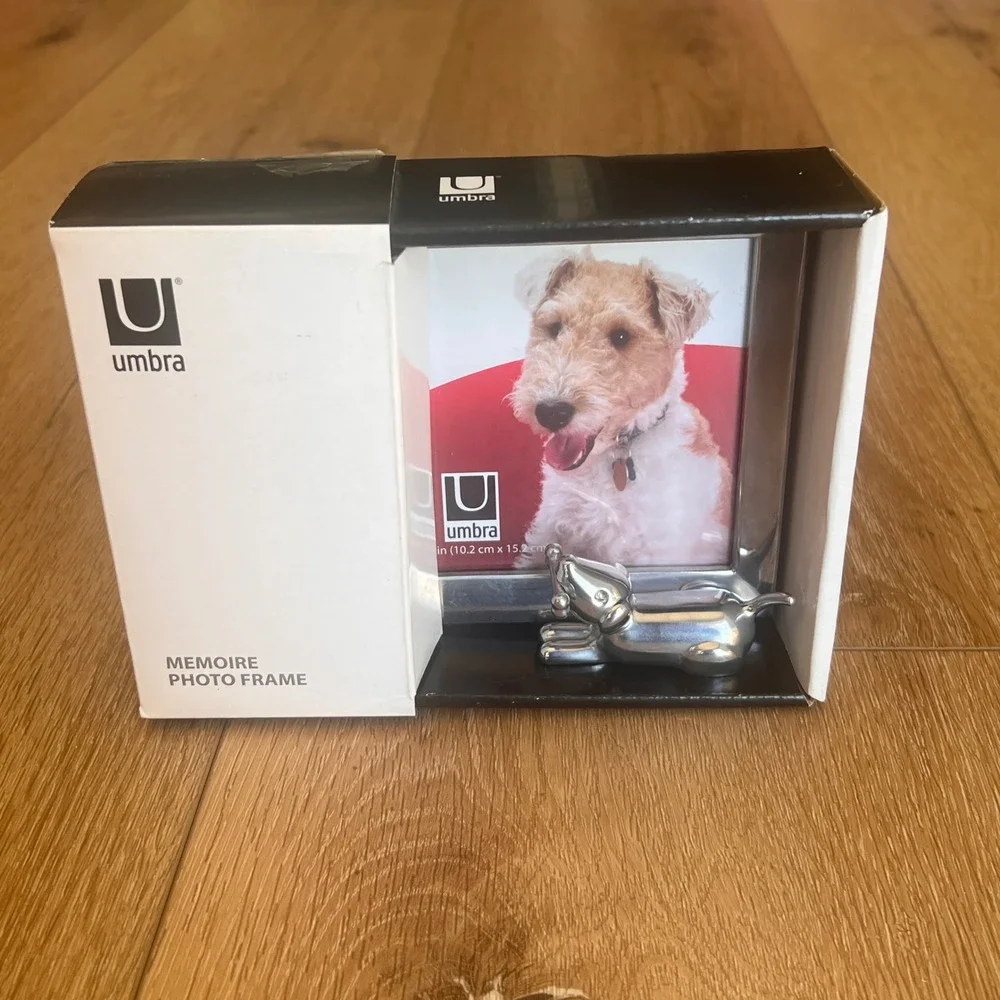 Umbra Memoire Dog Photo Frame 4x6 Chrome Silver‎ Puppy Figurine Brand New
